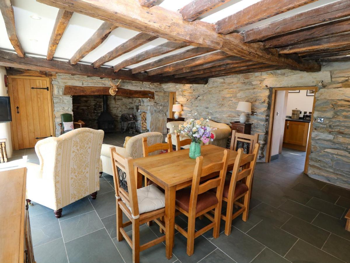 Holiday home Garth Morthin The