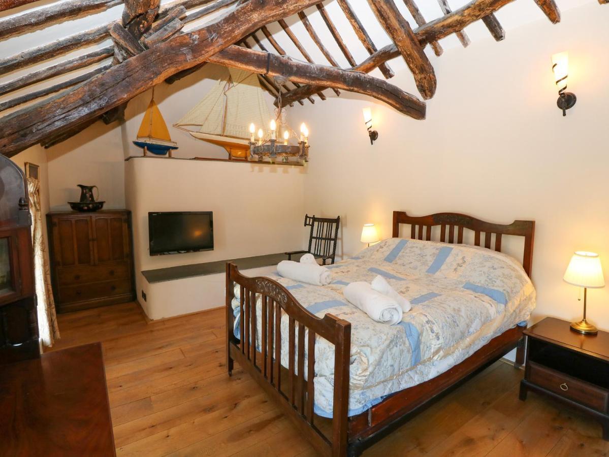 Holiday home Garth Morthin The *